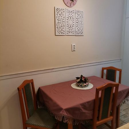 Malomszeg Apartman Pecs Luaran gambar