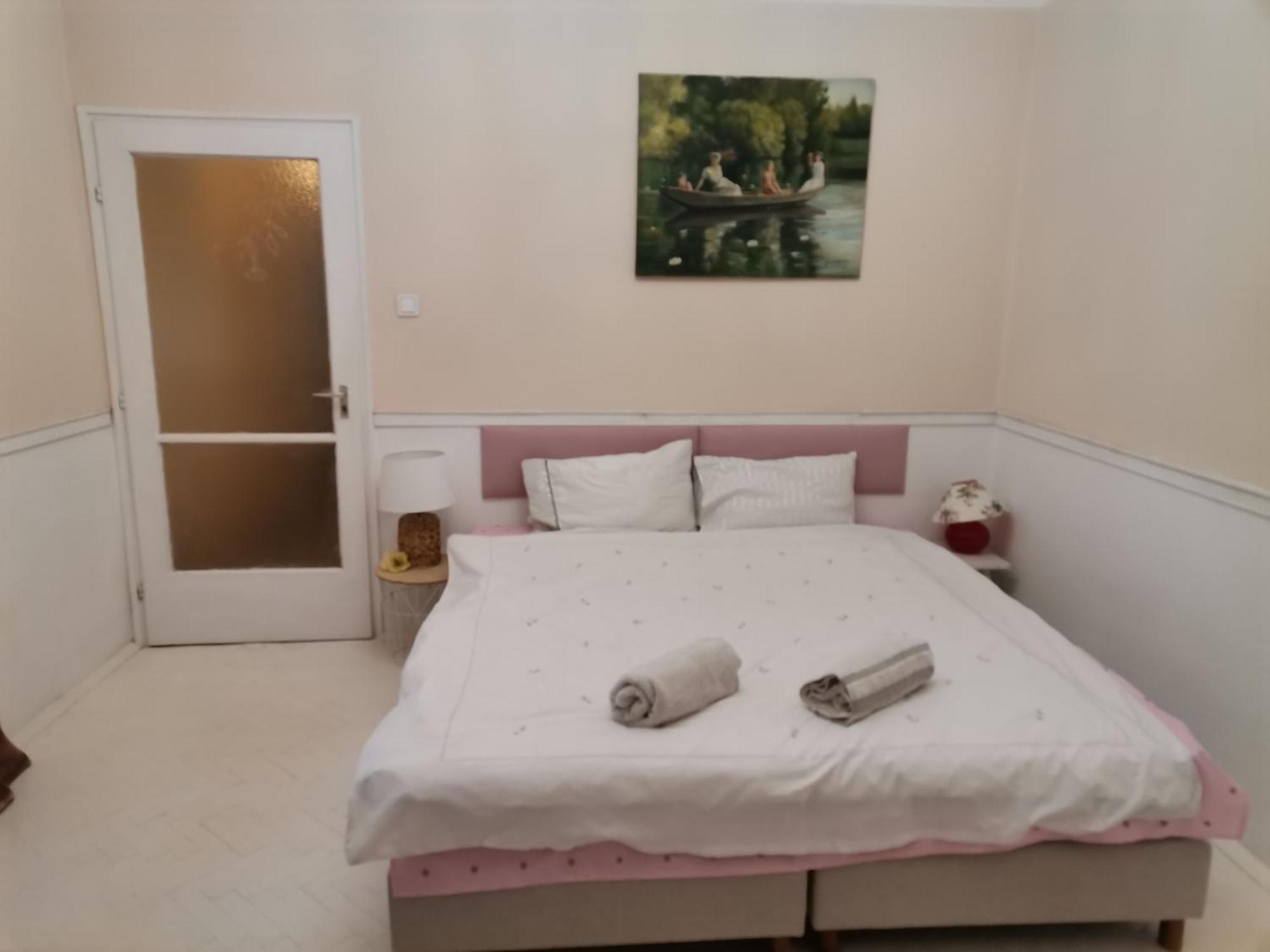 Malomszeg Apartman Pecs Luaran gambar