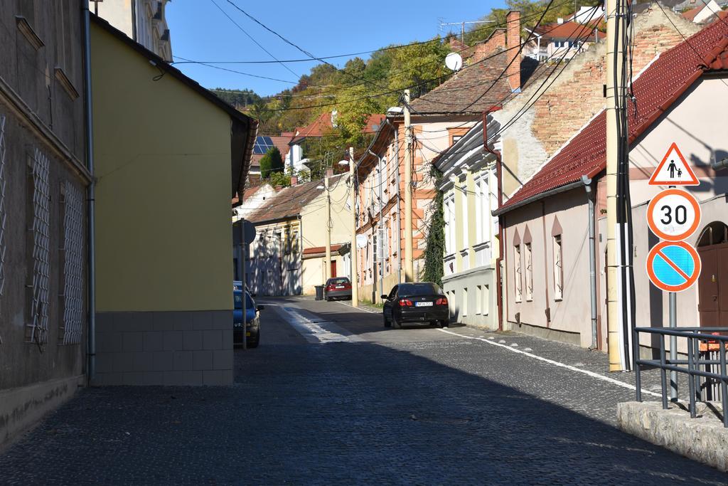 Malomszeg Apartman Pecs Luaran gambar